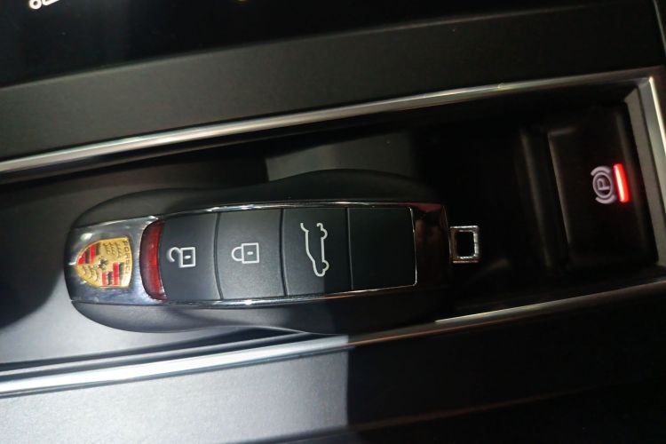 保时捷 2022款 Macan 2.0T中控内饰11