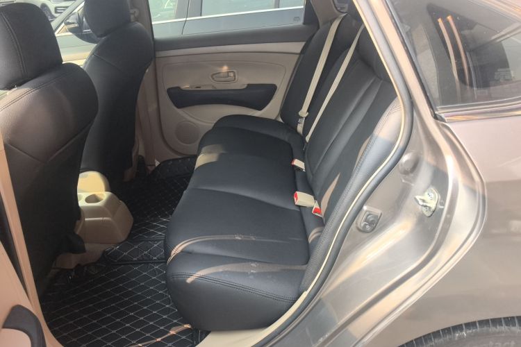 日产 轩逸 2012款 经典 1.6XE 手动舒适版中控内饰7003