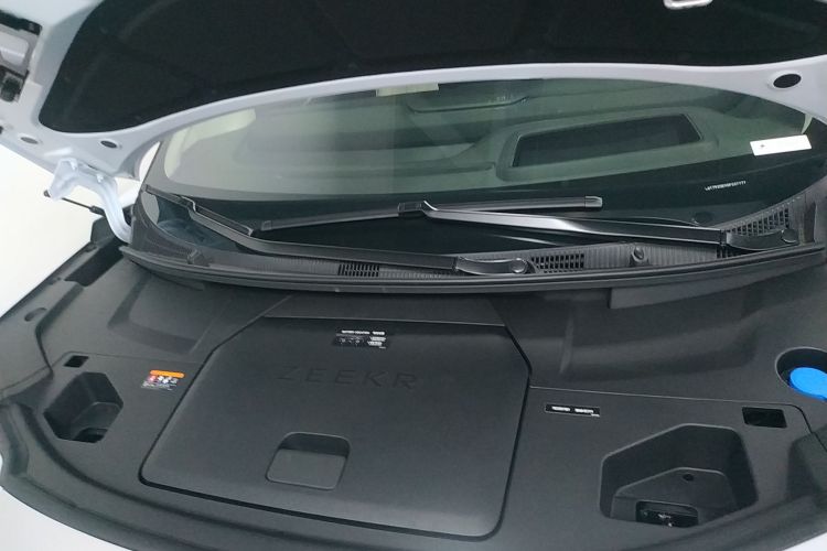 极氪009 2024款 光辉局部细节24