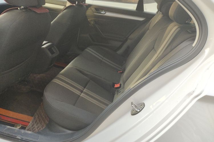 大众 凌渡 2018款 230TSI DSG风尚版中控内饰21