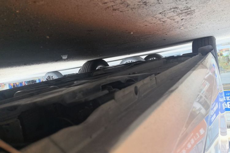 标致308S 2015款 1.2T 自动劲驰版局部细节9002