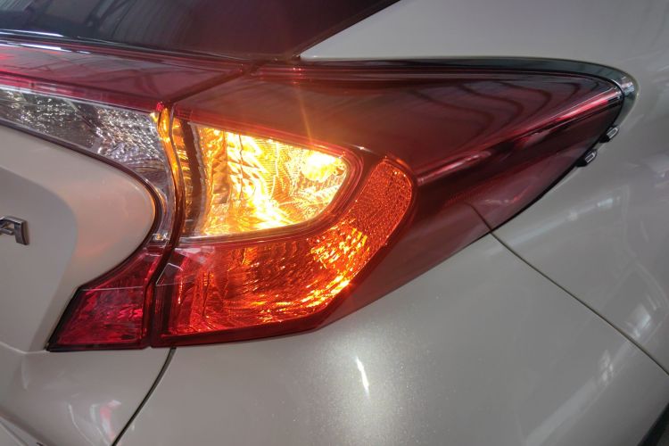 丰田 奕泽IZOA 2021款 2.0L 奕享版车身外观9