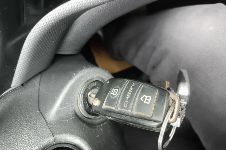 奇瑞 瑞虎3 2016款 1.6L 手动智尚版中控内饰7001