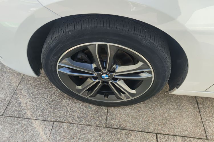 宝马1系 2017款 118i 运动型车身外观6007