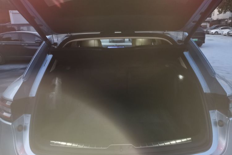 鸿蒙智行 问界M5 2022款 纯电后驱标准版机舱底盘23