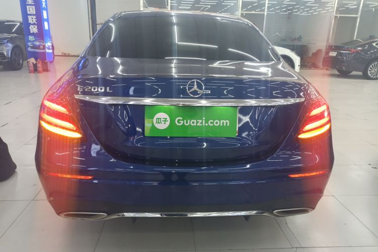 奔驰E级 2016款 E 200 L 运动型车身外观6