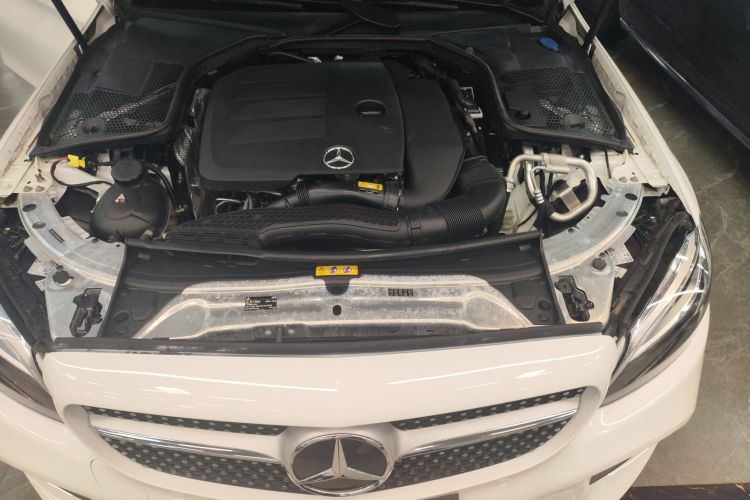 奔驰C级 2021款 C 200 L 时尚型运动版机舱底盘24