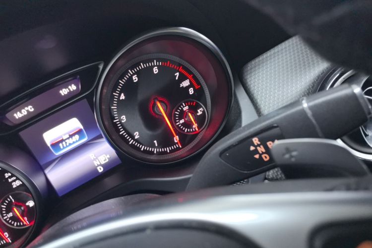 奔驰GLA 2019款 GLA 200 时尚型局部细节18