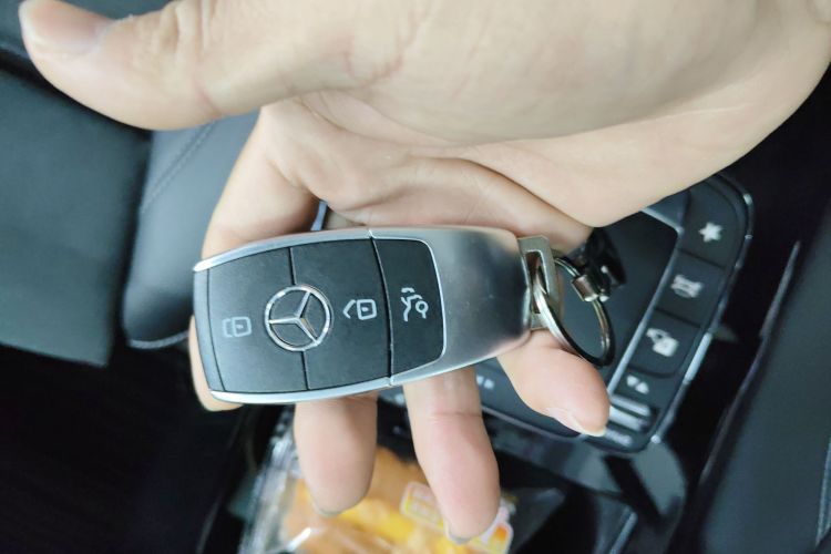 奔驰A级 2020款 改款 A 200 L 运动轿车时尚型中控内饰11