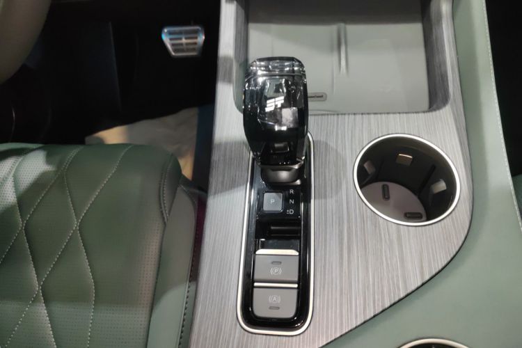 捷途山海L9 2024款 1.5TD 2DHT Max 7座局部细节18