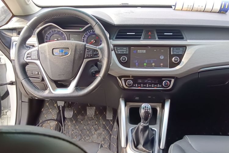 吉利汽车 远景X3 2017款 1.5L 手动精英型中控内饰12