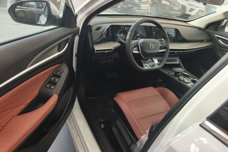 长安 逸动 2025款 PLUS 1.4T 双离合高能版中控内饰7003