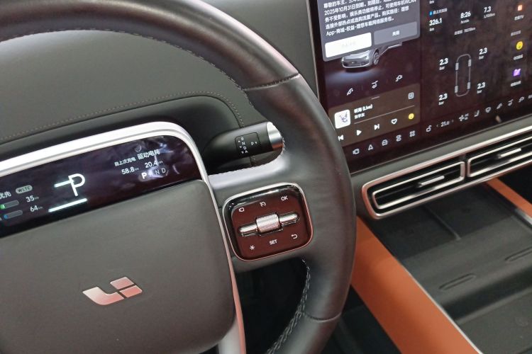 理想汽车 理想L9 2022款 Max中控内饰18