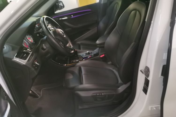 宝马X2(进口) 2019款 sDrive25i 领先型M越野套装 国VI中控内饰19