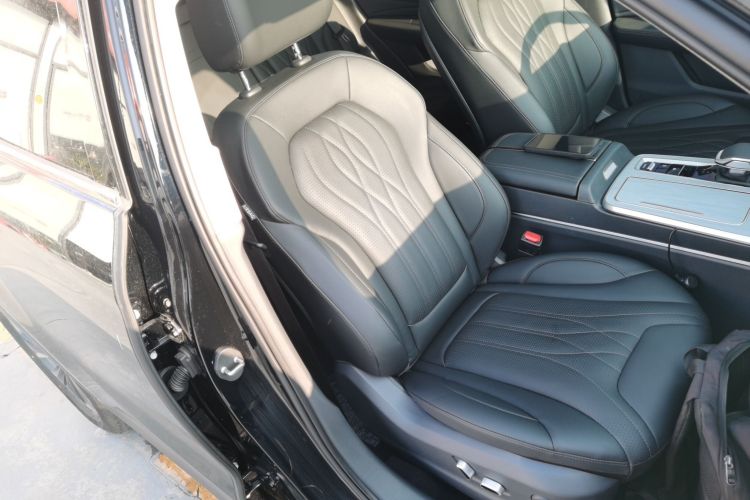 红旗HS5 2025款 2.0T 两驱旗享Pro版局部细节41