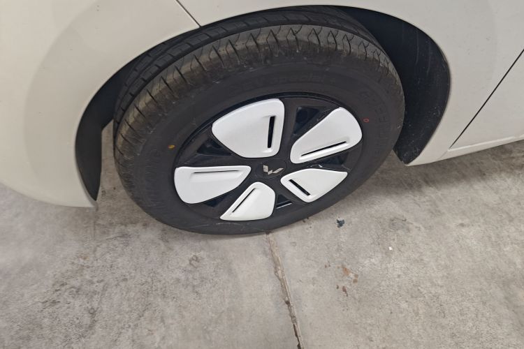 五菱汽车 宏光MINIEV 2025款 四门版 进阶款车身外观6007