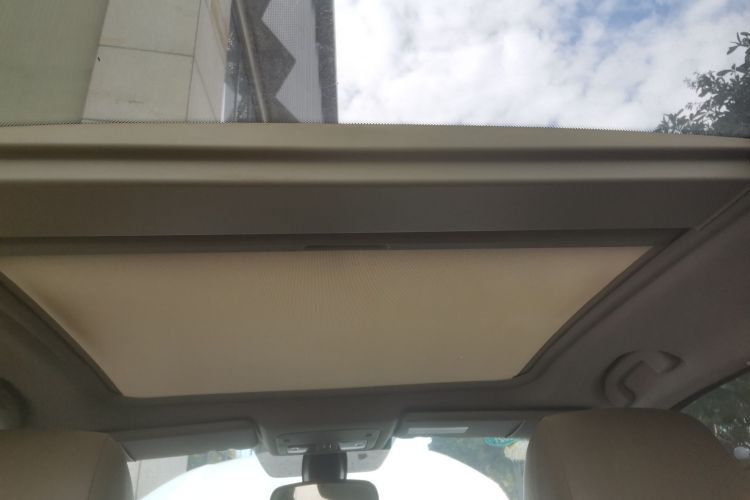 雷诺 科雷傲(进口) 2013款 2.5L 两驱舒适版中控内饰22