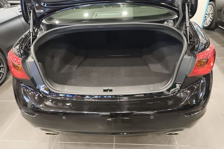 英菲尼迪Q50 2014款 3.7L 舒适版机舱底盘23