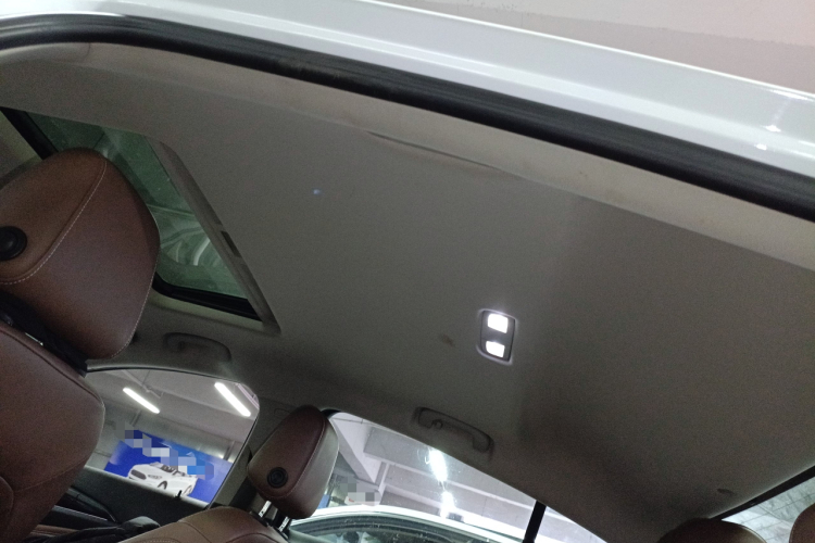 别克 君威 2019款 20T 精英型 国V中控内饰22