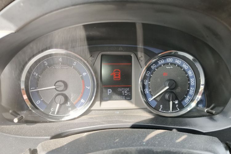 丰田 卡罗拉 2014款 1.6L CVT GL-i中控内饰14