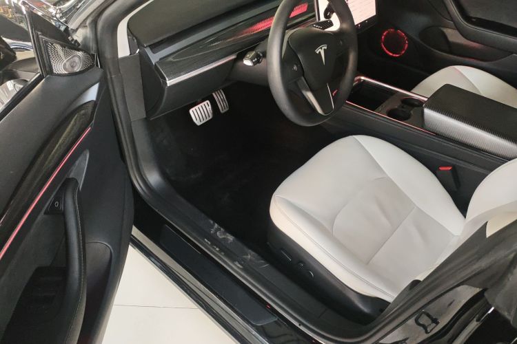 特斯拉 Model 3 2021款 Performance高性能全轮驱动版中控内饰20