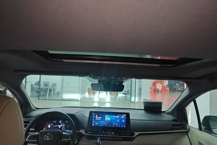 丰田 赛那SIENNA 2023款 2.5L混动 至尊版中控内饰22