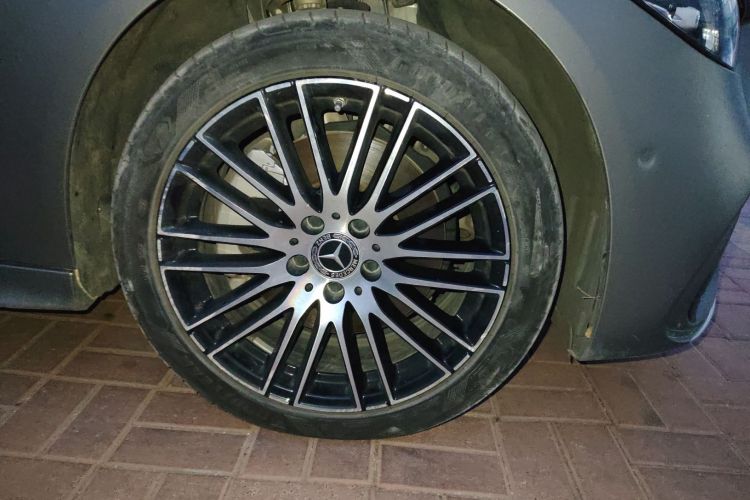 奔驰C级 2023款 改款 C 260 L 运动版车身外观10