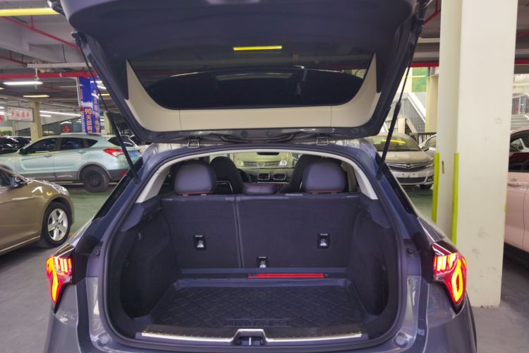 领克02 2019款 高能版 2.0T 自动两驱劲Pro版 国VI机舱底盘23