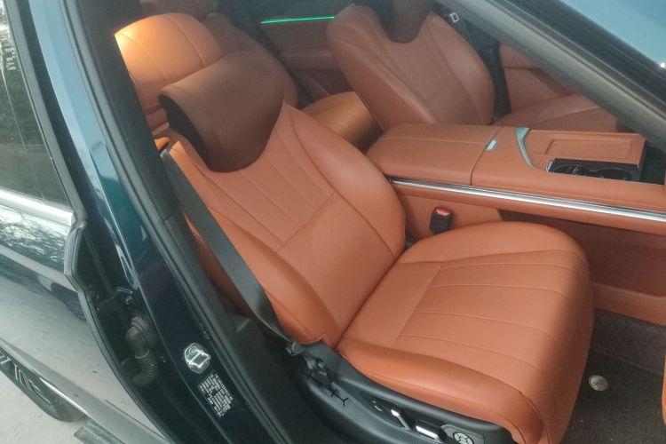 魏牌 蓝山 2023款 四驱超长续航版局部细节41