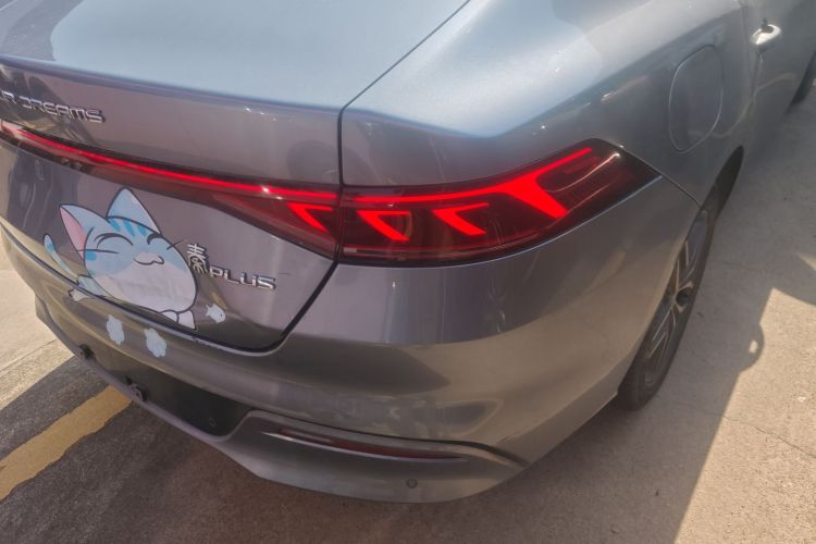 比亚迪 秦PLUS 2021款 DM-i 55KM 旗舰型车身外观9