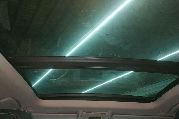 宝马1系 2019款 118i M运动套装中控内饰22