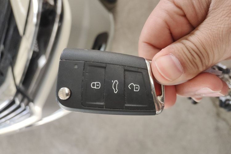 大众 朗逸 2019款 1.5L 自动视野版 国VI中控内饰11