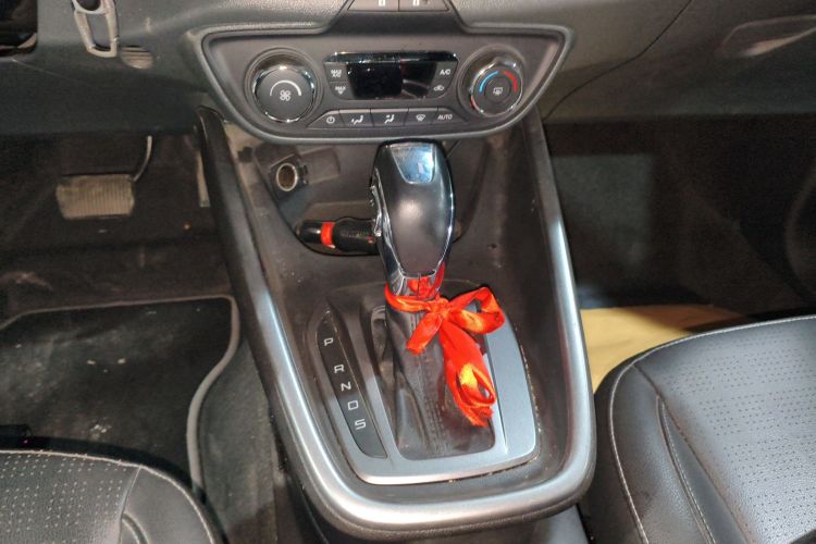 福特 福睿斯 2017款 幸福版 1.5L 自动时尚型中控内饰18