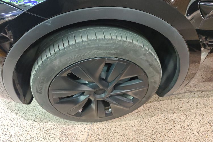 特斯拉 Model Y 2022款 改款 后轮驱动版车身外观6002