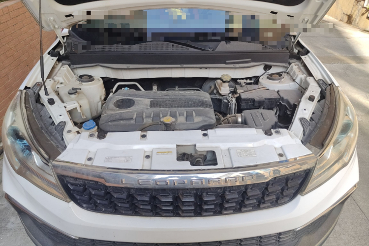 猎豹汽车 猎豹CS9 2017款 1.5L 手动风尚型局部细节24