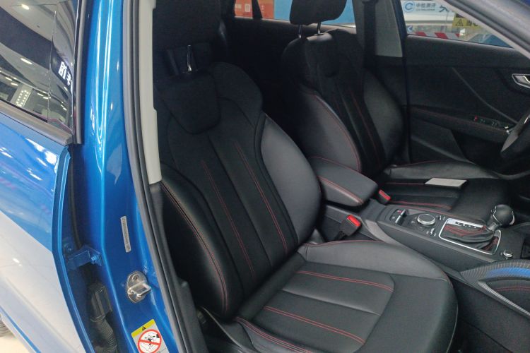 奥迪Q2L 2022款 35 TFSI 进取动感型局部细节41