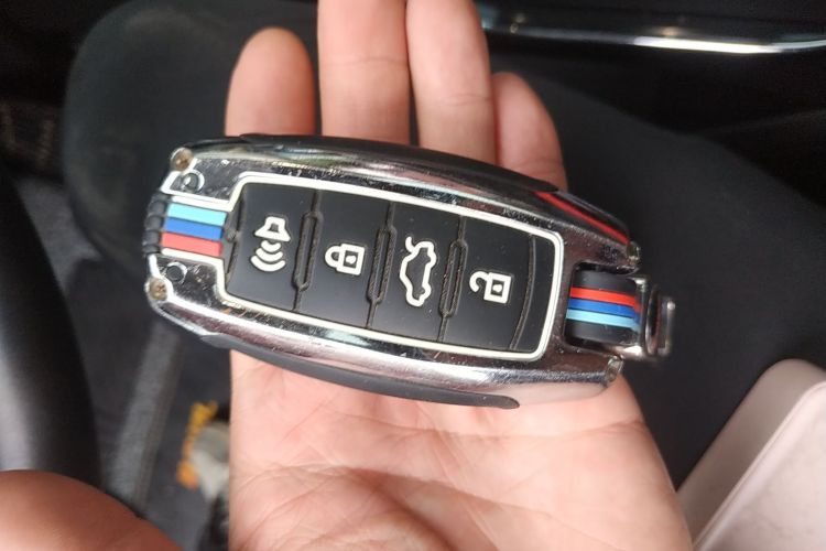 哈弗H6 2022款 第三代 1.5T 自动两驱Max中控内饰7001