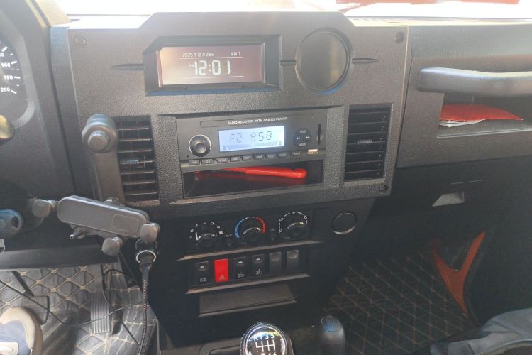 BAW北汽制造 212经典 2023款 狙击手 2.4T 手动轻装款中控内饰16