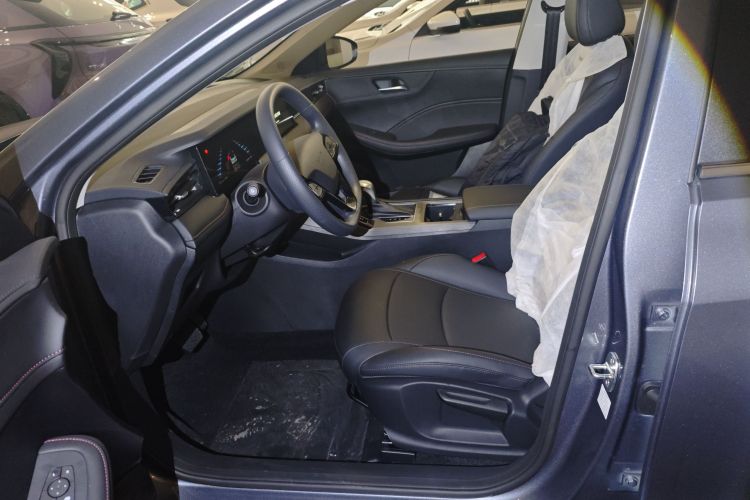 荣威i5 2026款 1.5L CVT豪华版中控内饰19