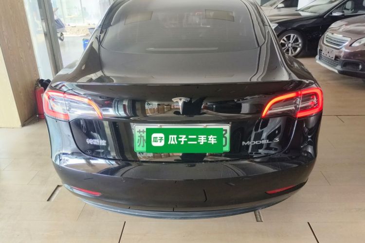 特斯拉 Model 3 2021款 标准续航后驱升级版 3D6车身外观6004