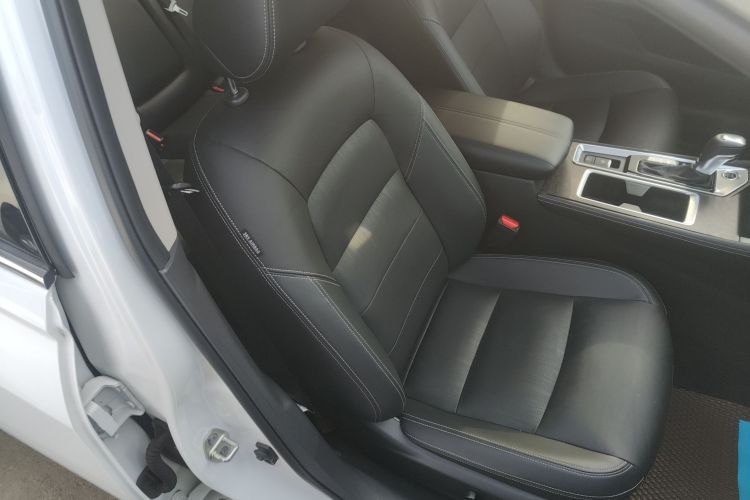 日产 天籁 2022款 2.0L XL-TLS 悦享版局部细节41