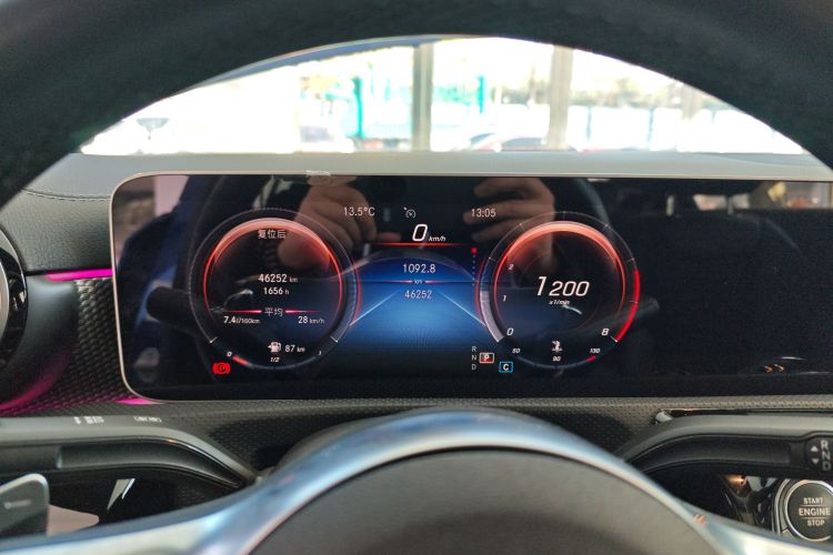 奔驰A级 2020款 改款 A 200 L 运动轿车时尚型中控内饰14