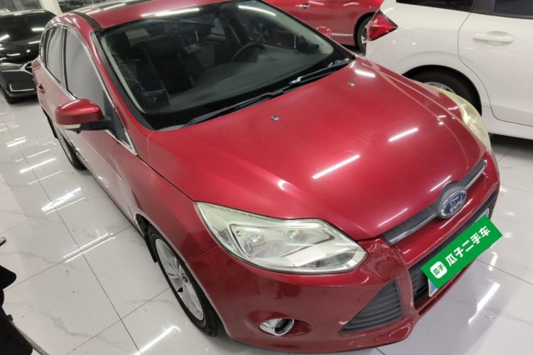 福特 福克斯 2012款 三厢 1.6L 自动风尚型车身外观3