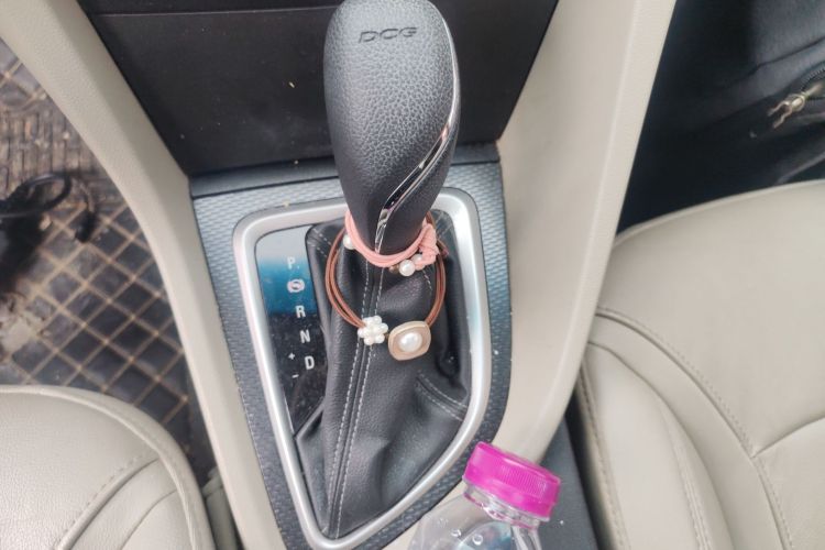 别克 英朗 2019款 15T 双离合互联精英型 国VI中控内饰18