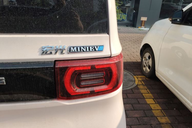 五菱汽车 宏光MINIEV 2022款 马卡龙臻享款 磷酸铁锂车身外观6006