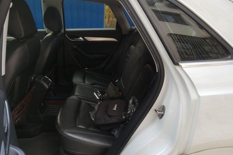 奥迪Q3 2013款 35 TFSI 舒适型中控内饰21