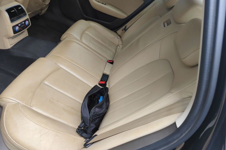 奥迪A6L 2012款 30 FSI 舒适型中控内饰7004