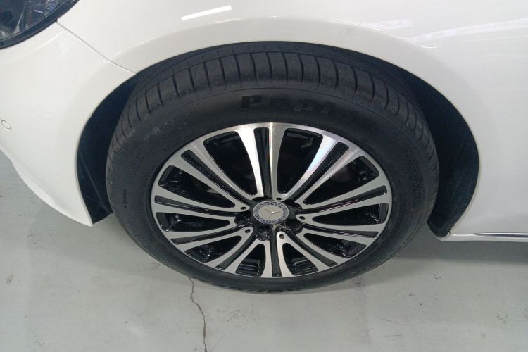 奔驰C级 2016款 C 200 L车身外观35