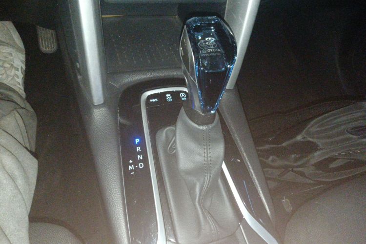 丰田 锋兰达 2023款 2.0L CVT精英版中控内饰18