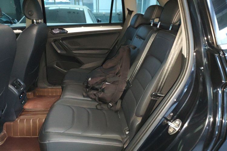 大众 途观L 2018款 330TSI 自动两驱舒适版中控内饰21